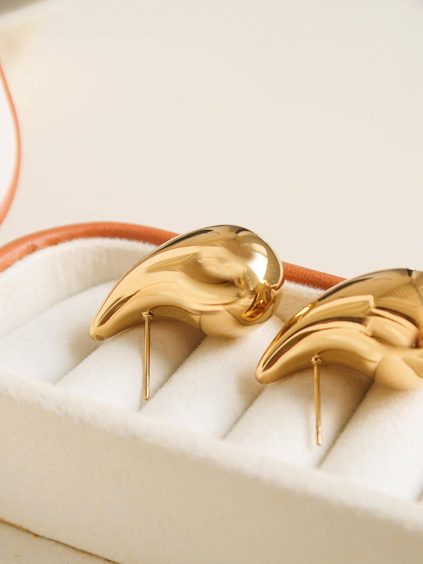 Colette 18K Gold Non-Tarnish Large Huggie Droplet Earring: Yellow Gold