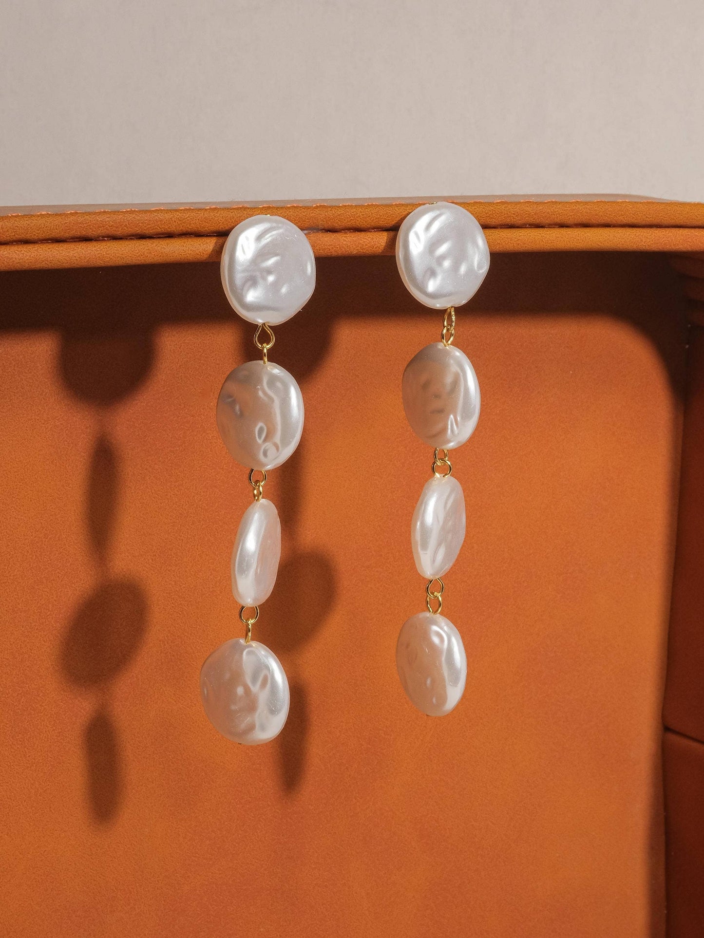 Héloïse 18K Non-Tarnish Pearl Drop Earring: Yellow Gold