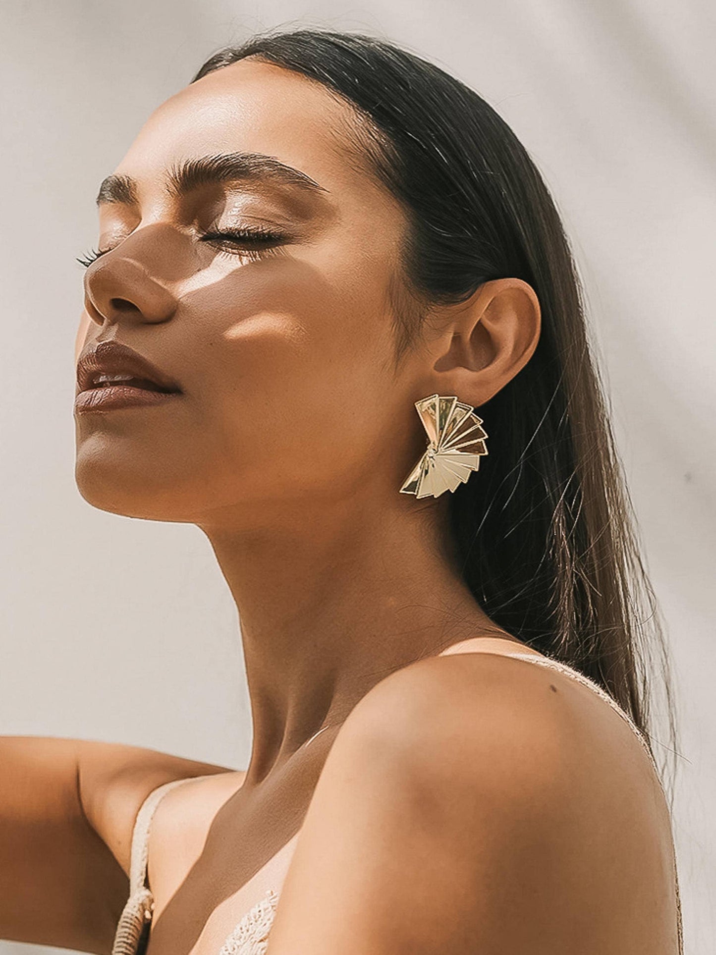 Soline 18K Gold Non-Tarnish Folded Fan Earring: Yellow Gold