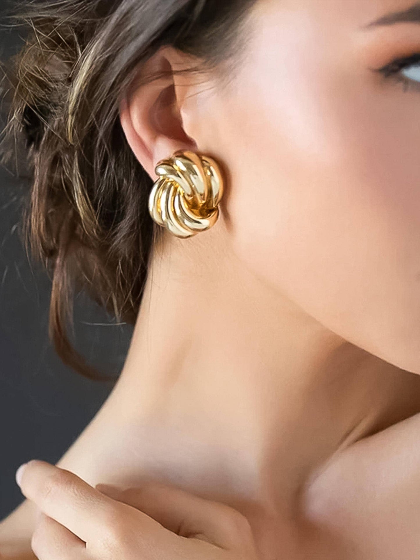 Ashton 18K Gold Non-Tarnish Wavy Rectangular Studs: Yellow Gold