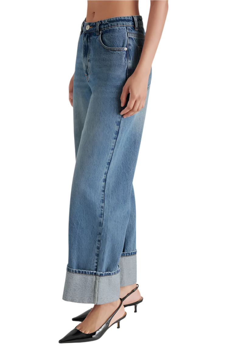 Boyfriend Fit Cuffed Jeans