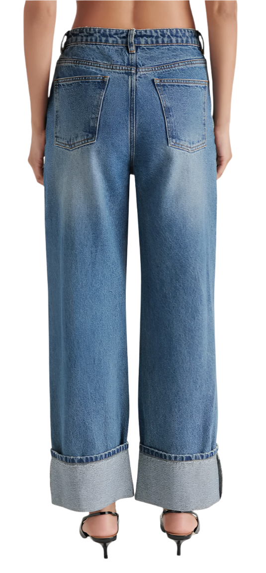 Boyfriend Fit Cuffed Jeans