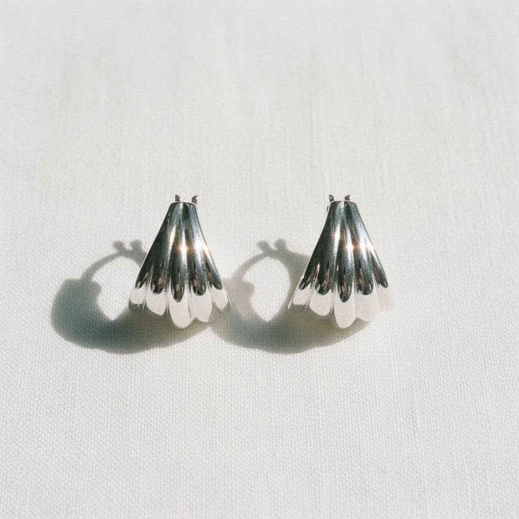 Retro Wave Textured Drop Earrings