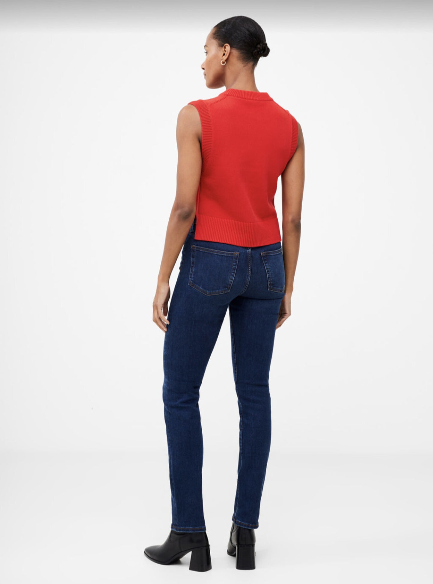 Mozart Sleeveless Vest