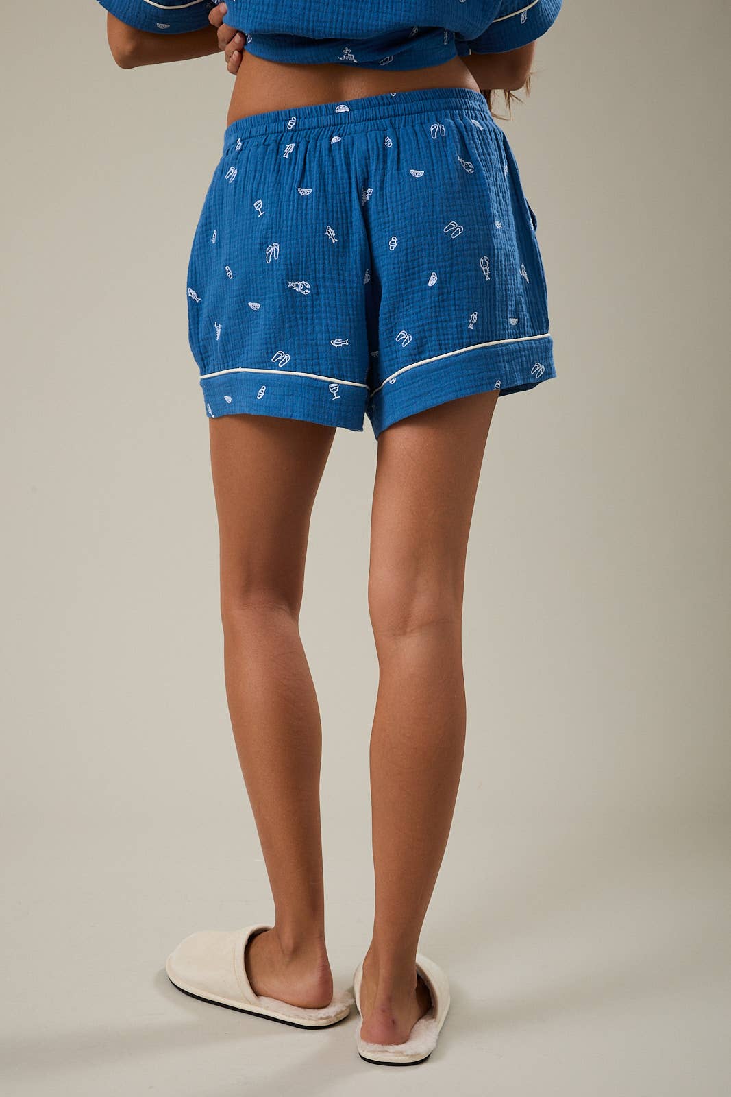 EMBROIDERED SHORTS