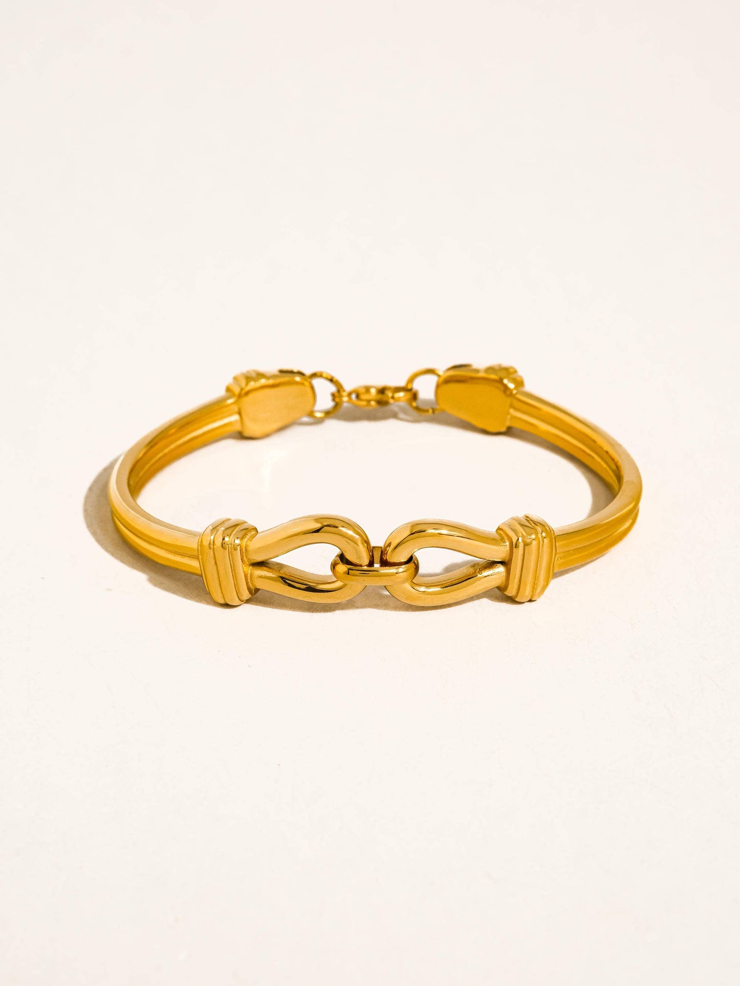 Deloise 18K Gold Non-Tarnish Knot Link Bracelet: Yellow Gold