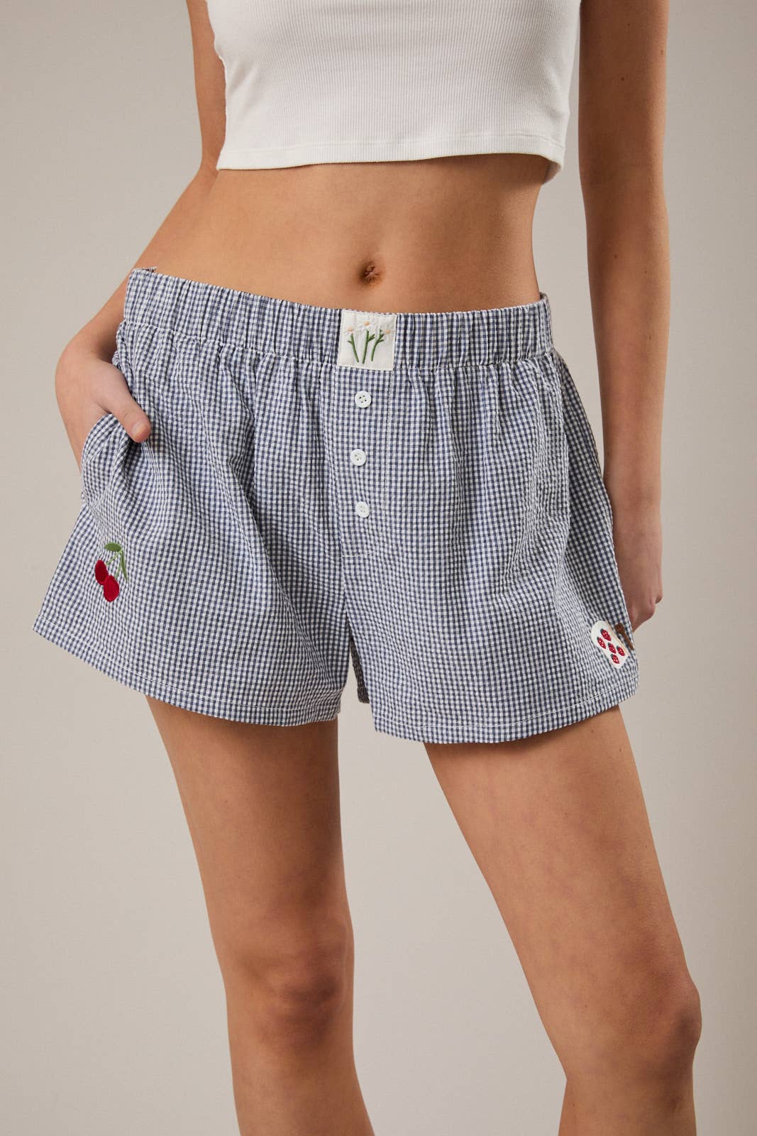 MID-RISE EMBROIDERED SHORTS