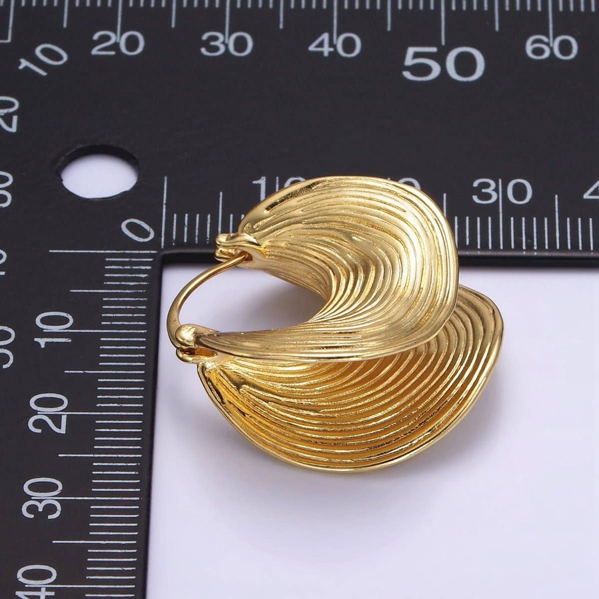 24K Gold Filled 30mm Line-Textured Curved Latch Hoop Earrings